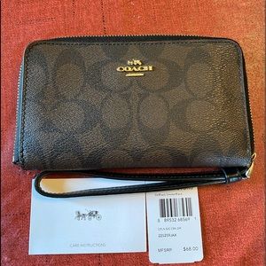 Authentic Coach wristlet/ wallet